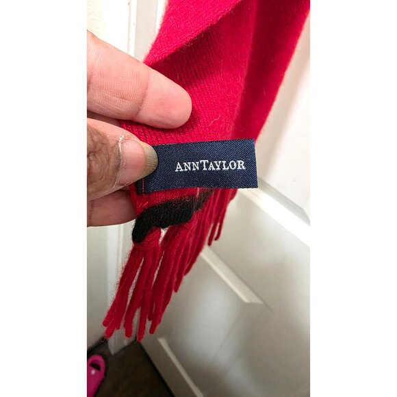 Ann Taylor Red Cashmere & Wool Fringe Scarf 58% Cashmere 28% Wool 19% Silk 12x70 - Picture 5 of 6